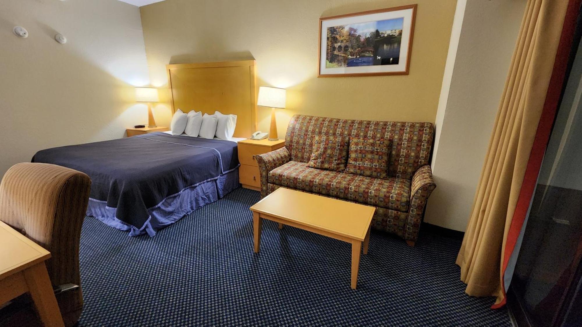 Katahdin Inn & Suites Millinocket Esterno foto