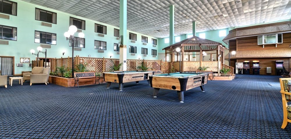 Katahdin Inn & Suites Millinocket Esterno foto