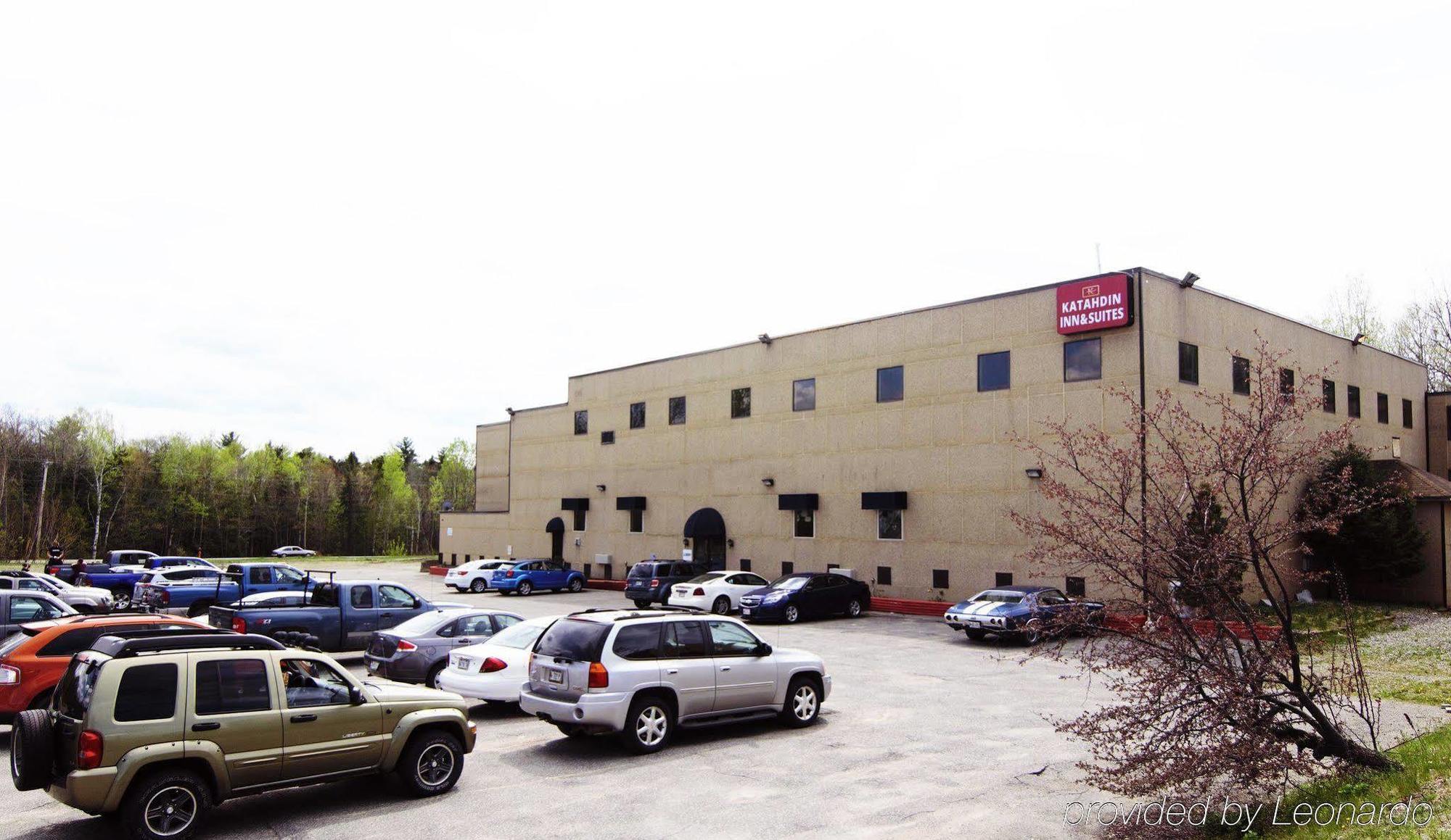 Katahdin Inn & Suites Millinocket Esterno foto